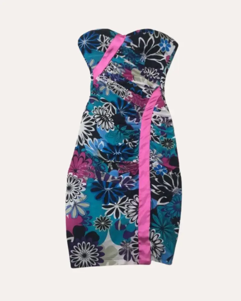 VESTIDO CON ESTAMPADO DE FLORES 