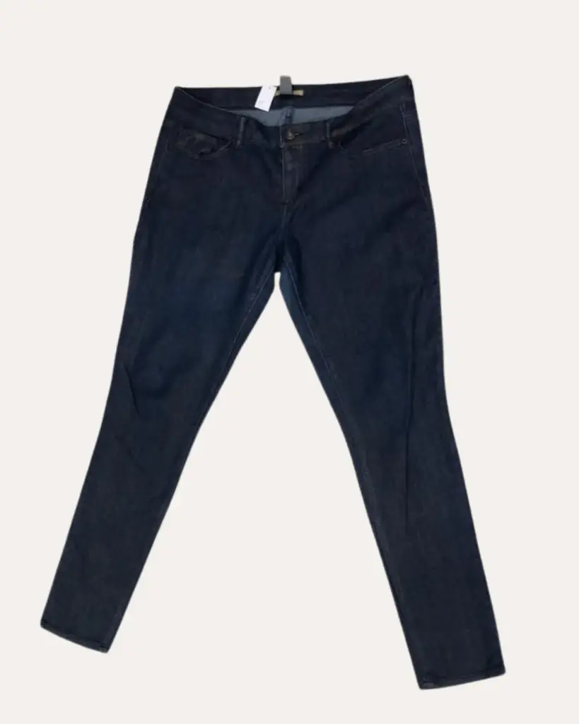 PANTALON DENIM OSCURO CON DESTELLOS DORADOS FOREVER 21