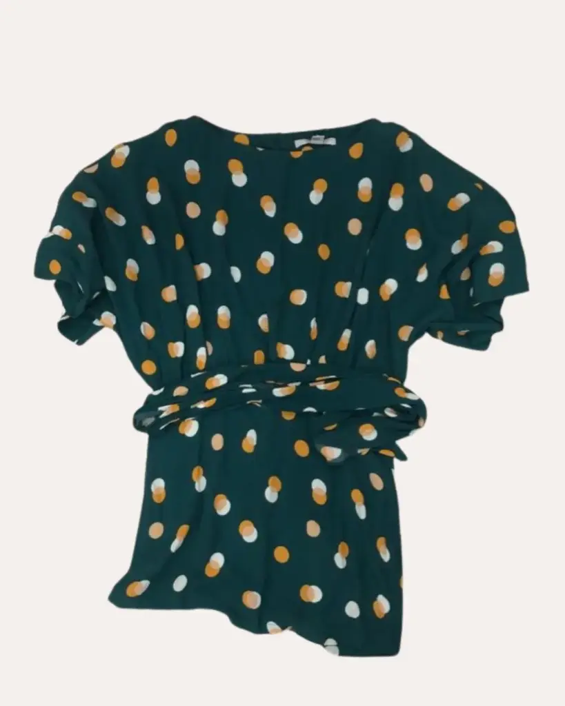 VESTIDO VERDE CON LUNARES FOREVER21