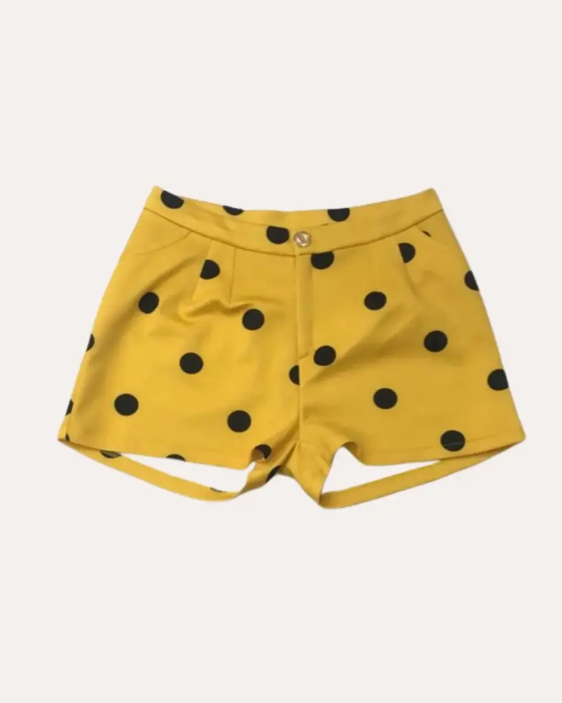 SHORT  AMARILLO CON PUNTOS NEGROS