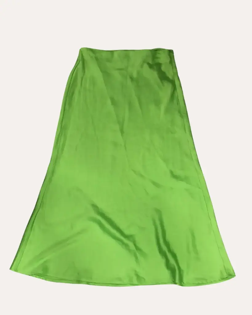 FALDA VERDE NEON BERSHKA 