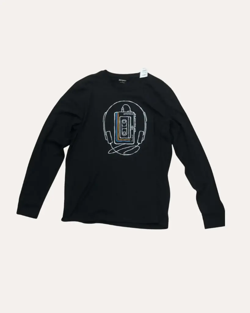 SUETER NEGRO CON EST OLD NAVY