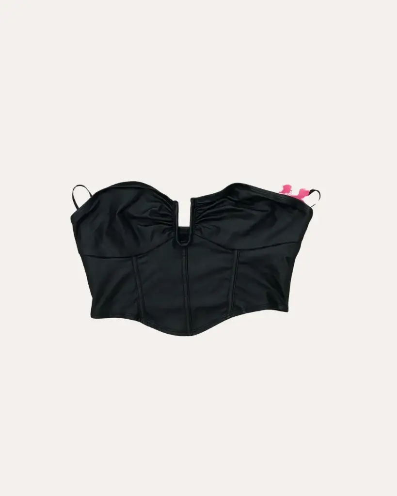 TOP NEGRO DE CUERINA SHEIN 