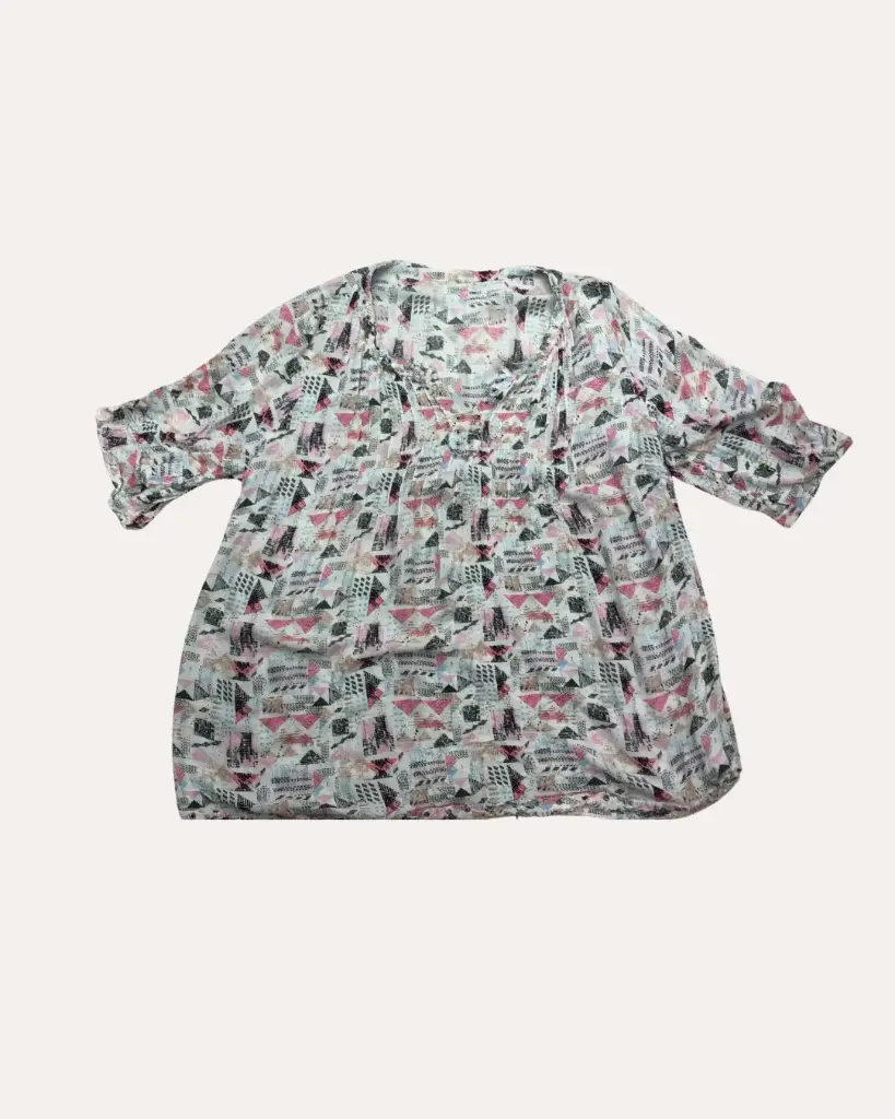 BLUSA BLANCA CON ROSA, MARRON Y AZUL 