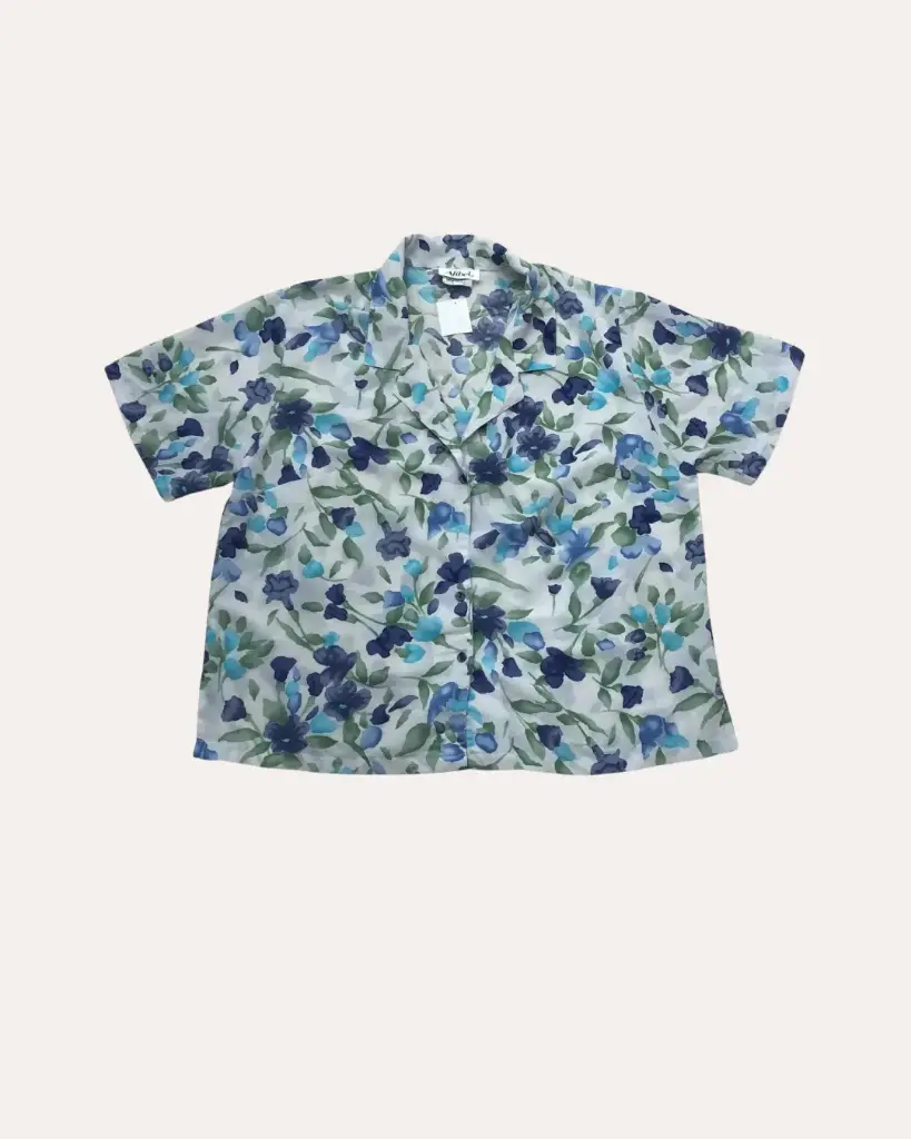 CAMISA BLANCA CON FLORES MORADAS AFIBEL 