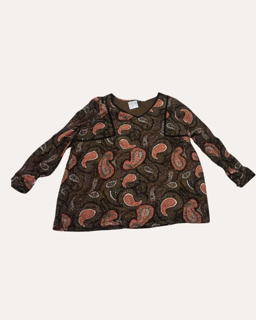 BLUSA DE BACTERIAS MARRONES 