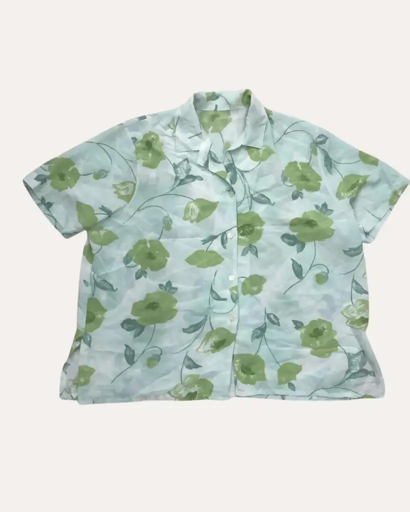 BLUSA CON FLORES VERDES 