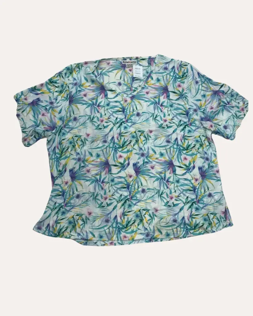 BLUSA DE FLORES ROSADAS Y MORADAS ATLASFORWOMEN 