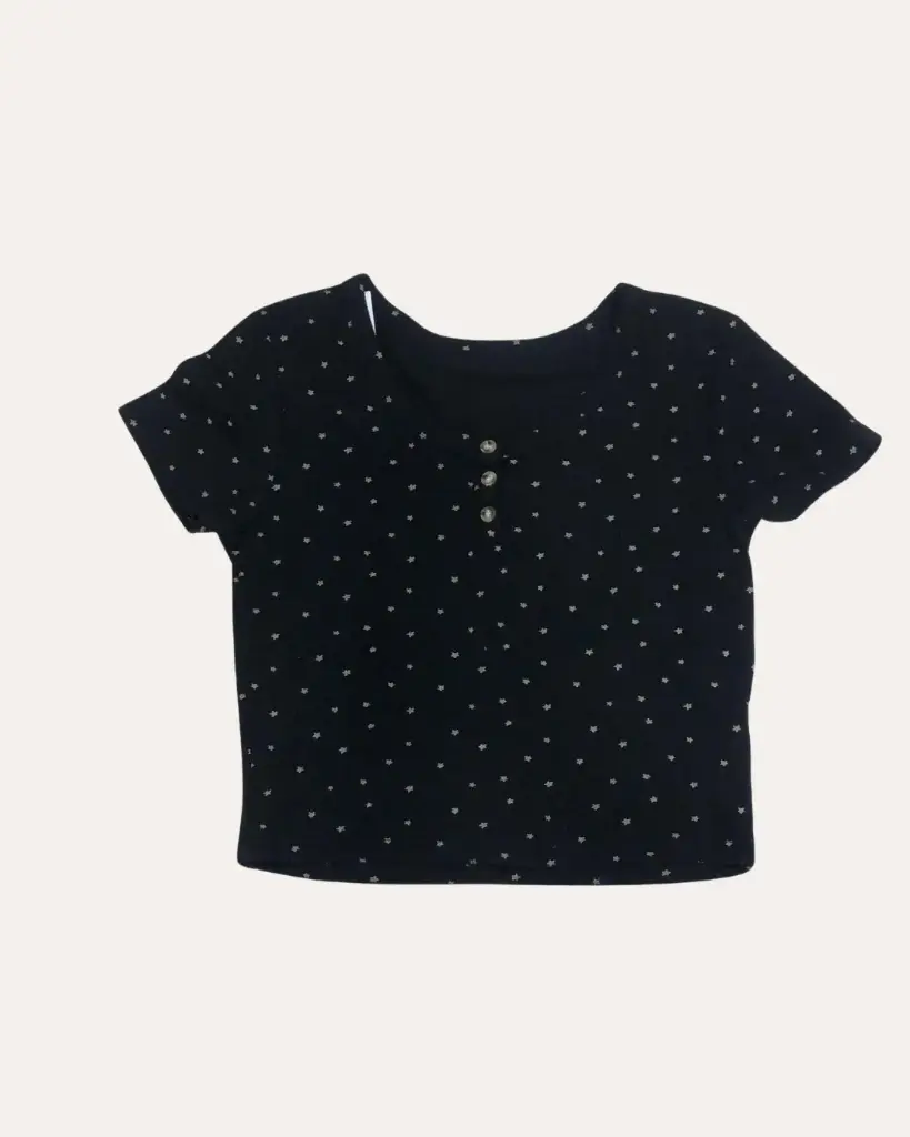 BLUSA NEGRA CON ESTRELLAS 