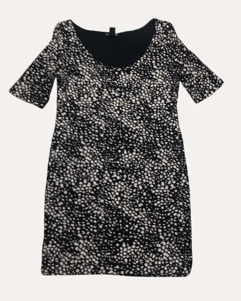VESTIDO NEGRO CON MANCHAS BEIGE H&M 