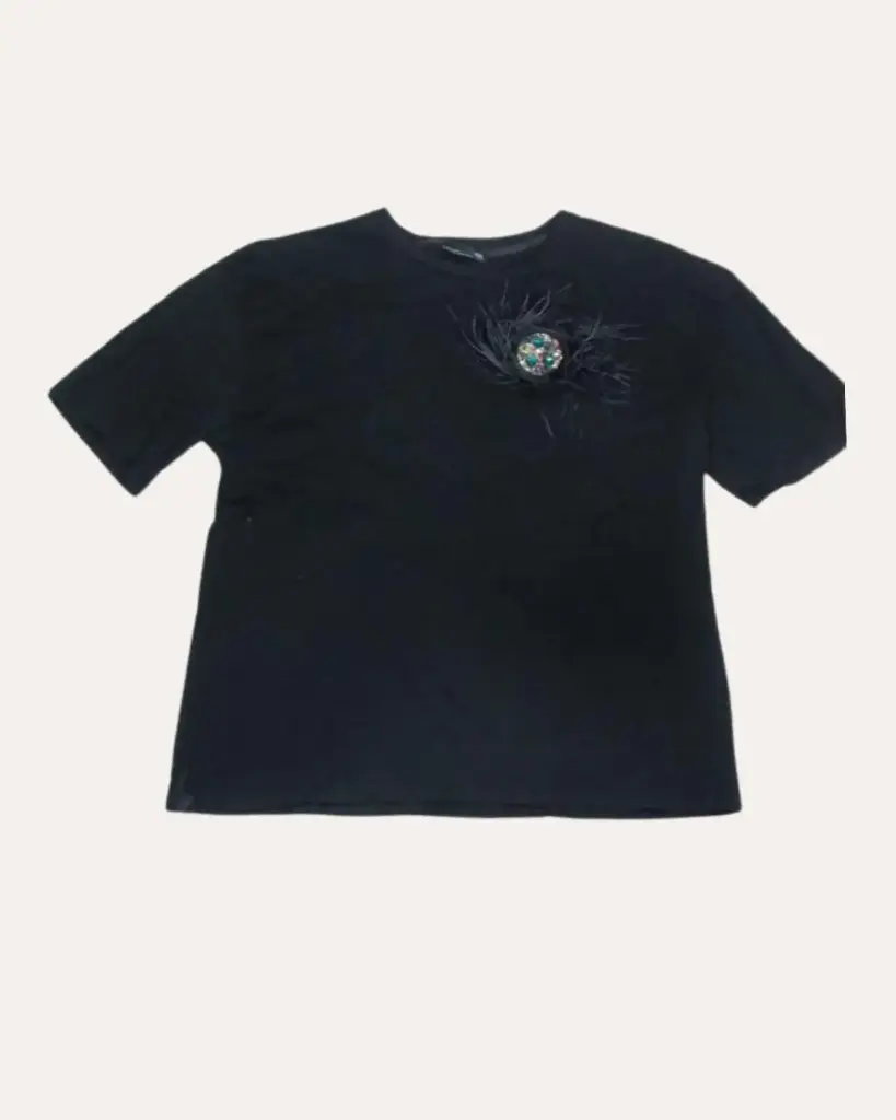 FRANELA NEGRO CON BRILLOS ZARA 