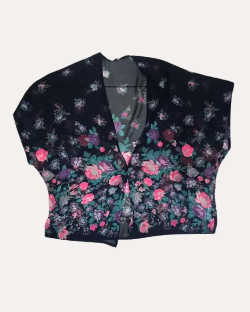 BLUSA TRANSPARENTE DE FLORES