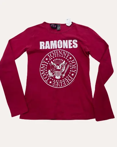 [DYM689] FRANELA MANGA LARGA ROJA RAMONES