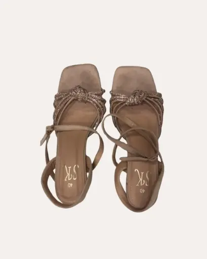 [ET165] TACONES BEIGE BRILLANTE SK
