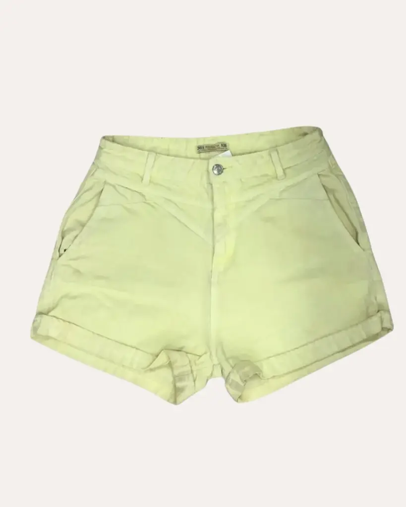 SHORT AMARILLO PASTEL