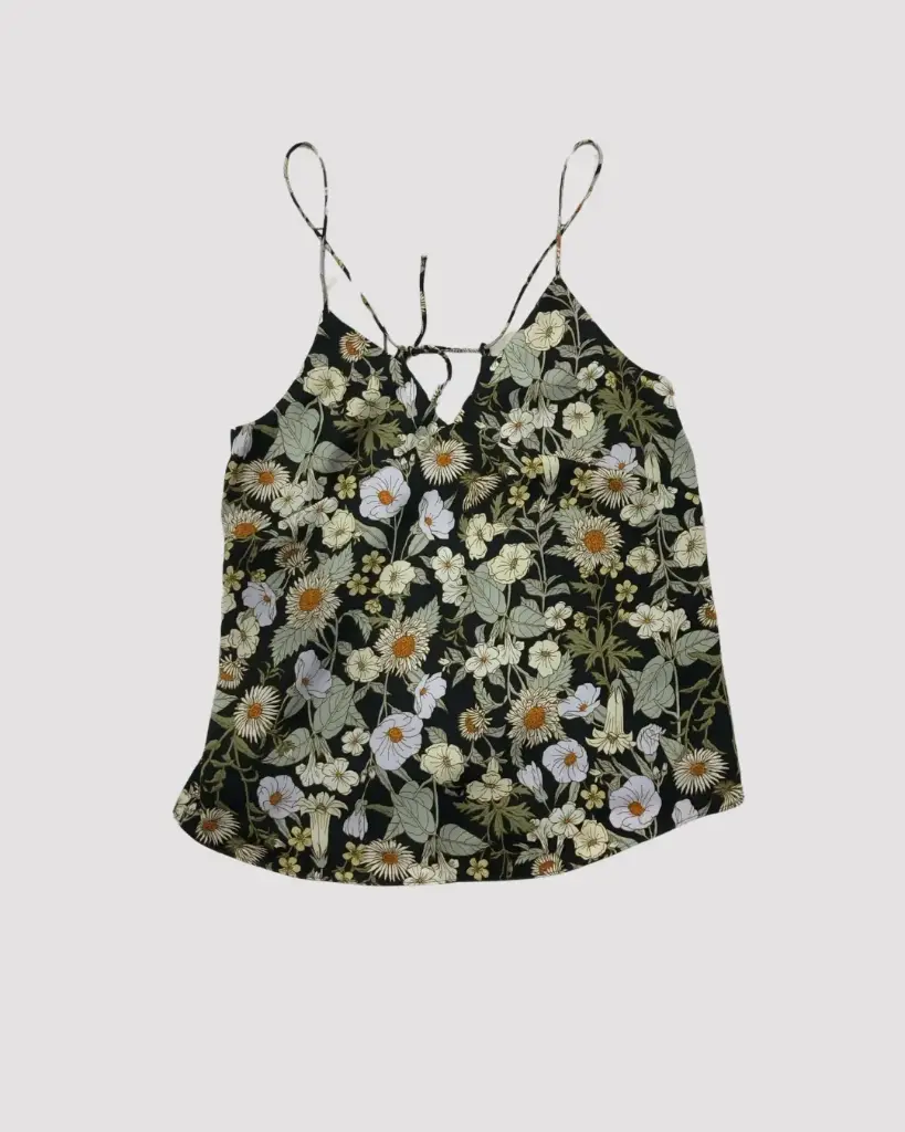 BLUSA NEGRO CON FLORES 