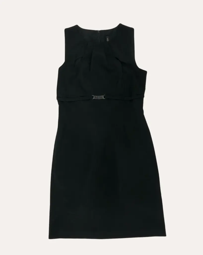 VESTIDO NEGRO CON BALINES