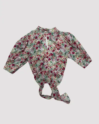 [IO785] BLUSA BLANCA CON FLORES
