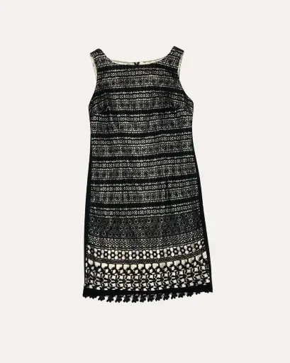 [LC147] VESTIDO NEGRO CON FONDO BEIGE